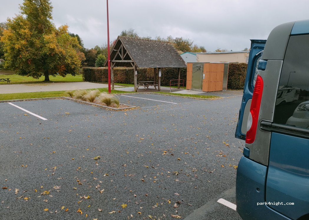 (61420) Saint-Denis-sur-Sarthon - 10 Place de la Mairie — foto 3