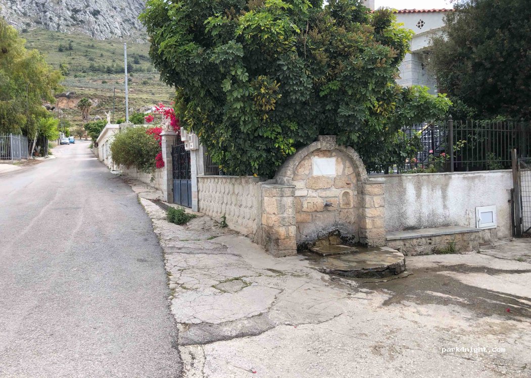 (200 07) Archaia Korinthos - Unnamed Road — foto 2