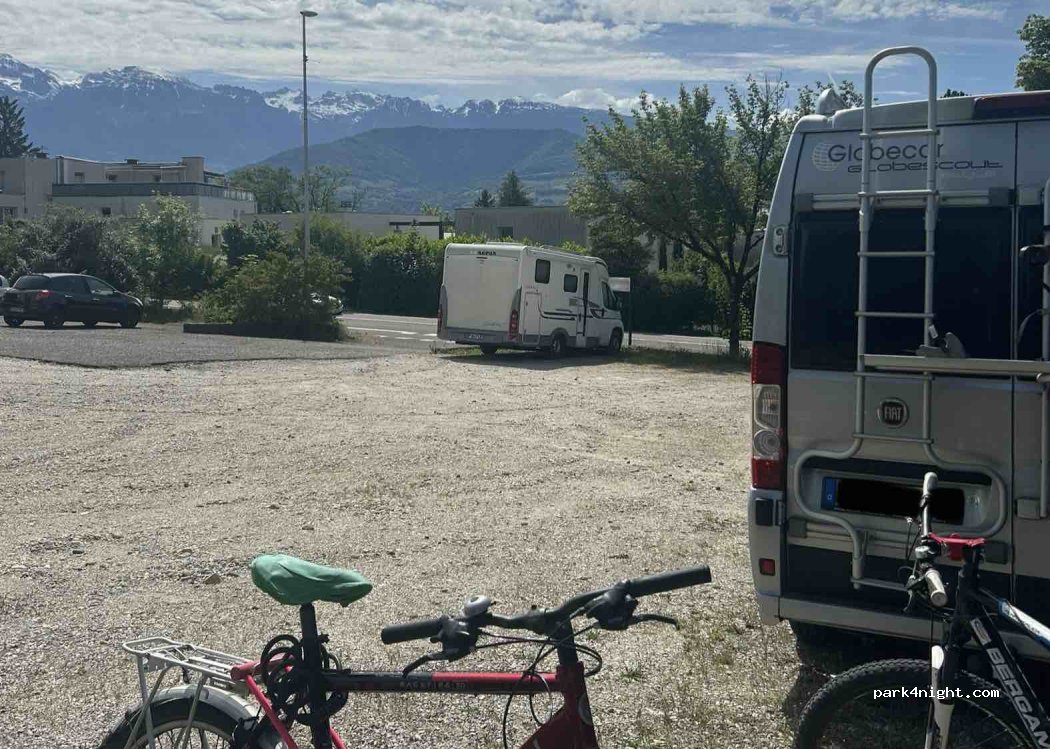 (38240) Meylan - 2 Chemin d'Avat — foto