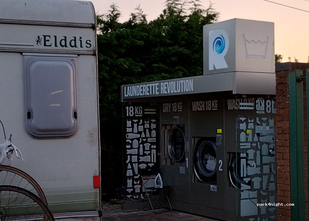 (BS16 1LF) Bristol - 217 Frenchay Park Road — foto