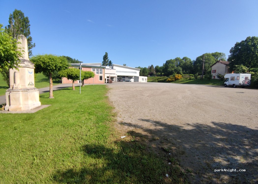 (12200) Savignac - Unnamed Road — foto