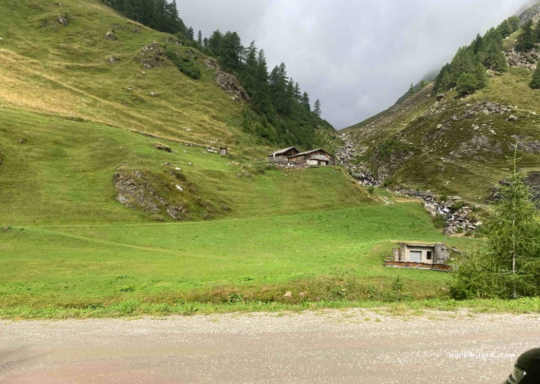(39013) Moso in Passiria - Unnamed Road — foto