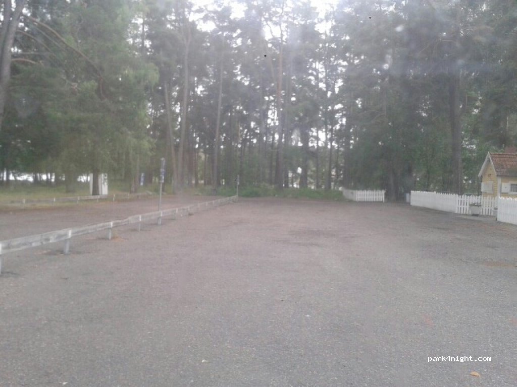 (151 38) Södertälje - 31 Badvägen — foto