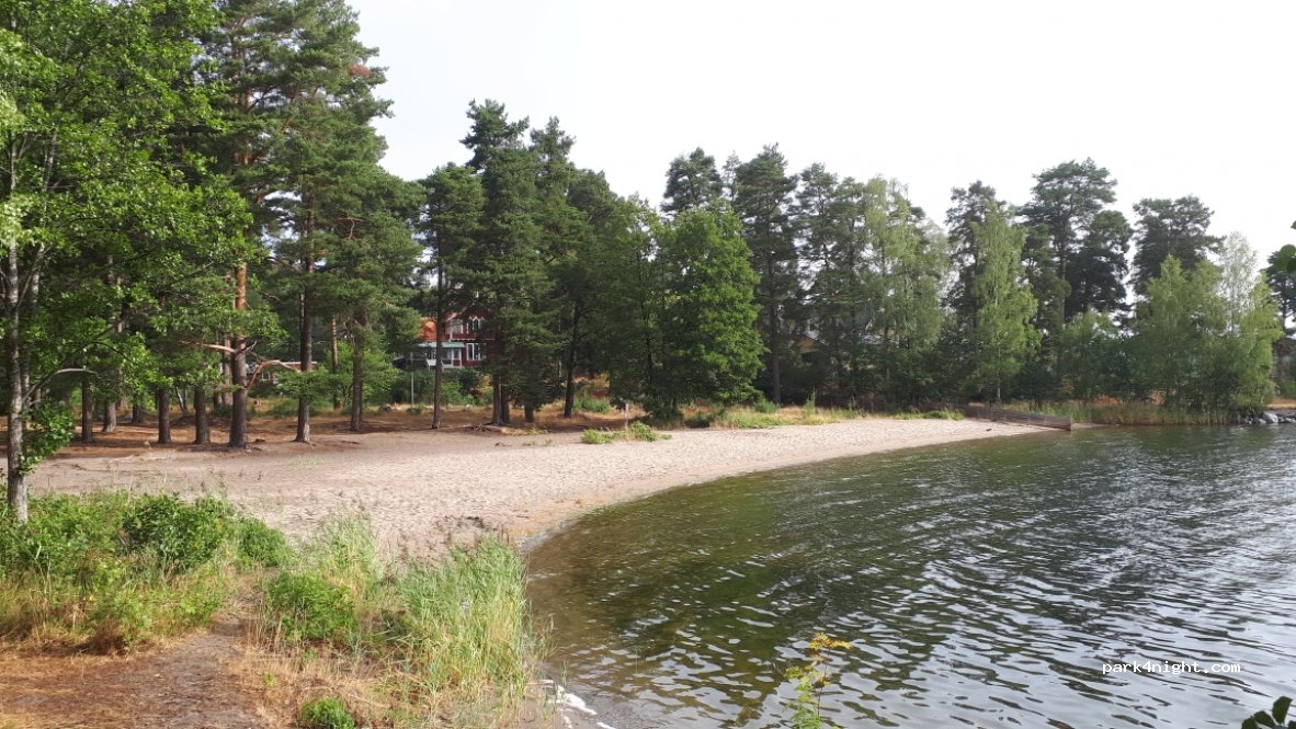 (151 38) Södertälje - 31 Badvägen — foto 2