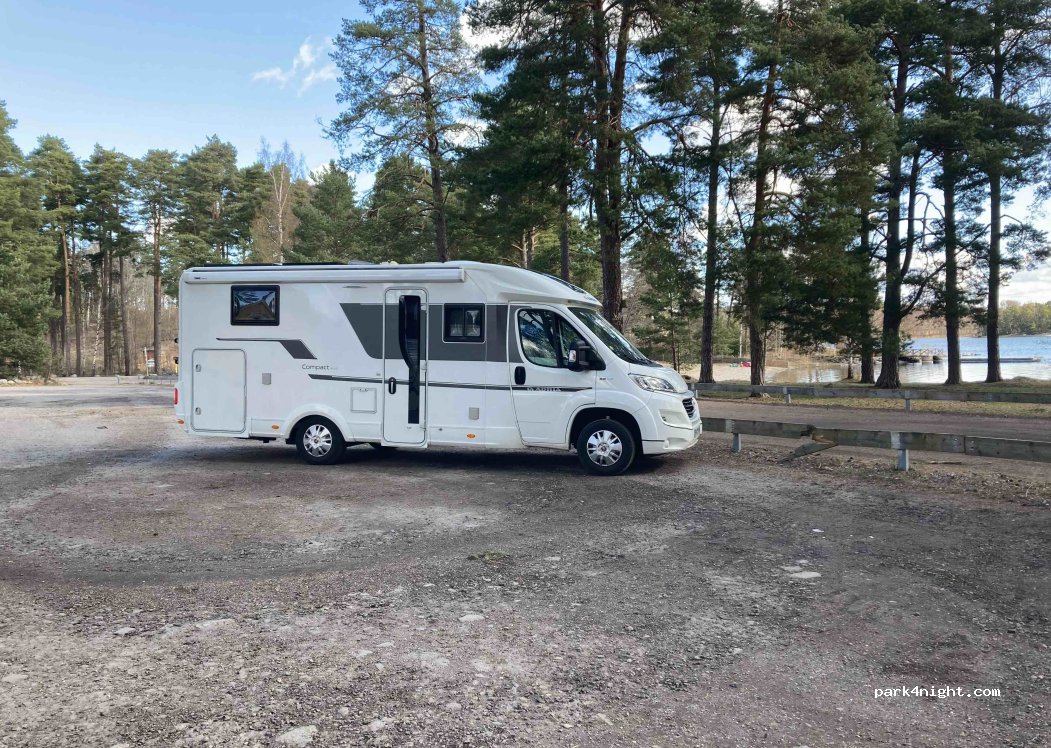 (151 38) Södertälje - 31 Badvägen — foto 3
