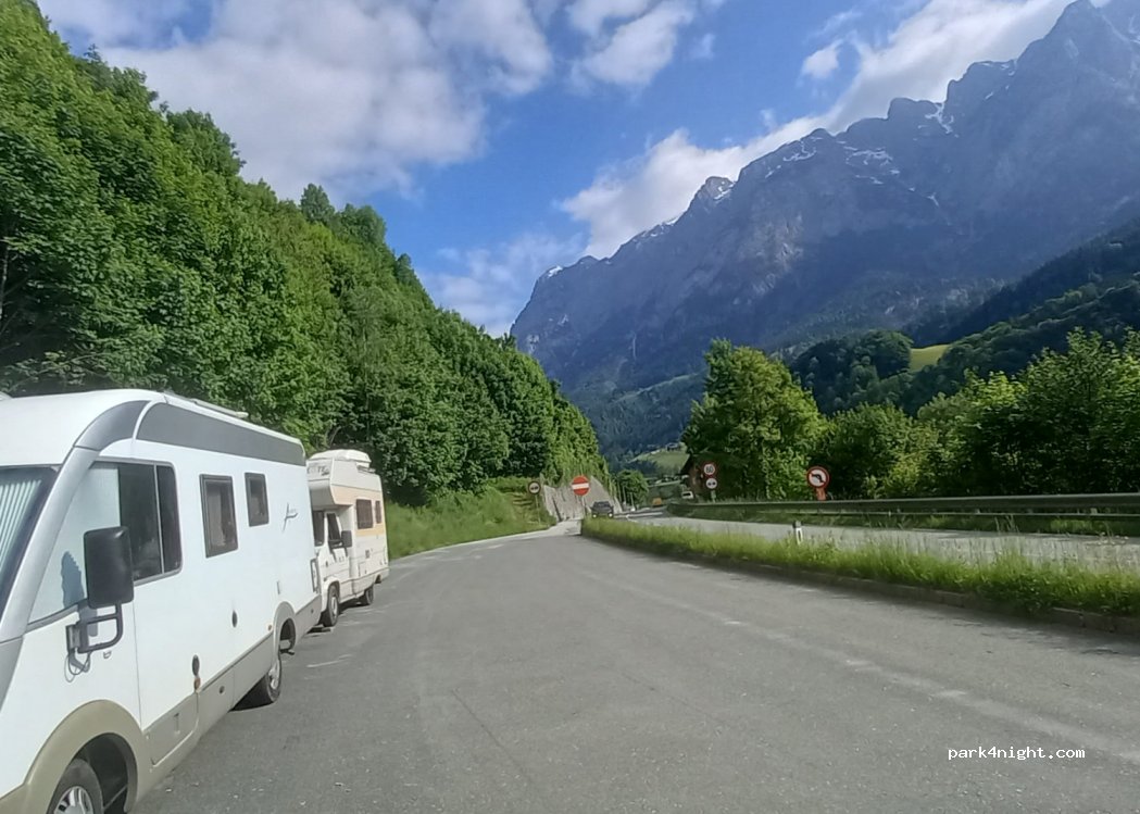 (5450) Werfen - 7 Schwimmbadstraße — foto