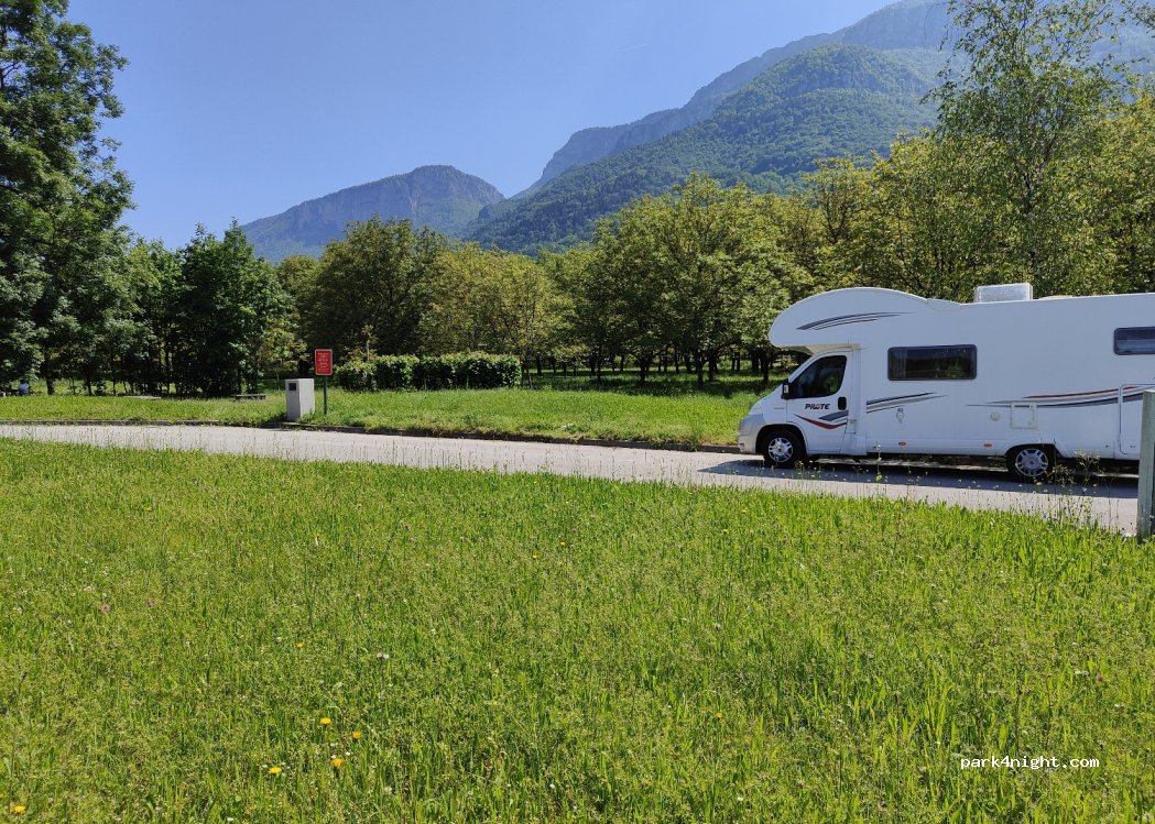 (38210) La Riviere - 4 Route nationale — foto 2