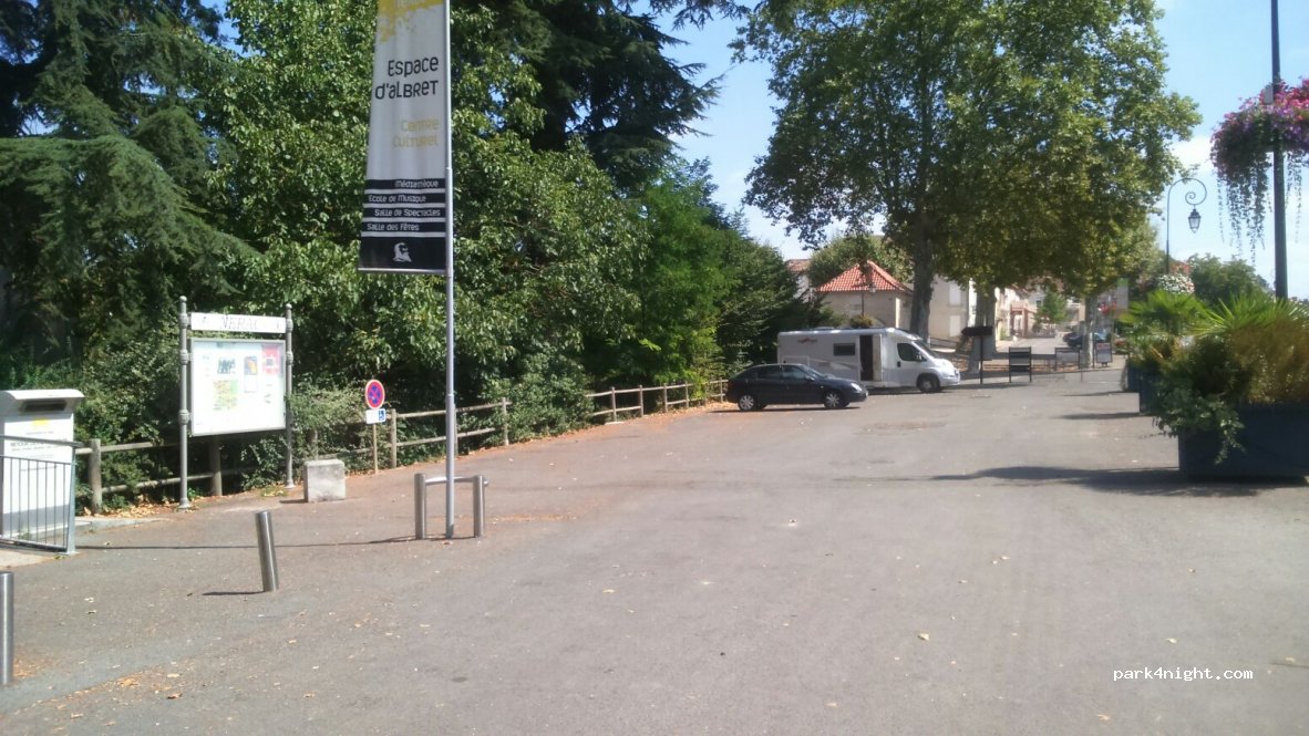 (47600) Nérac - Avenue de Lattre de Tassigny — foto