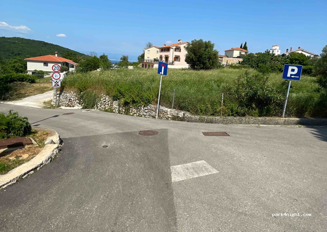 (51418) Brseč - Unnamed Road — foto