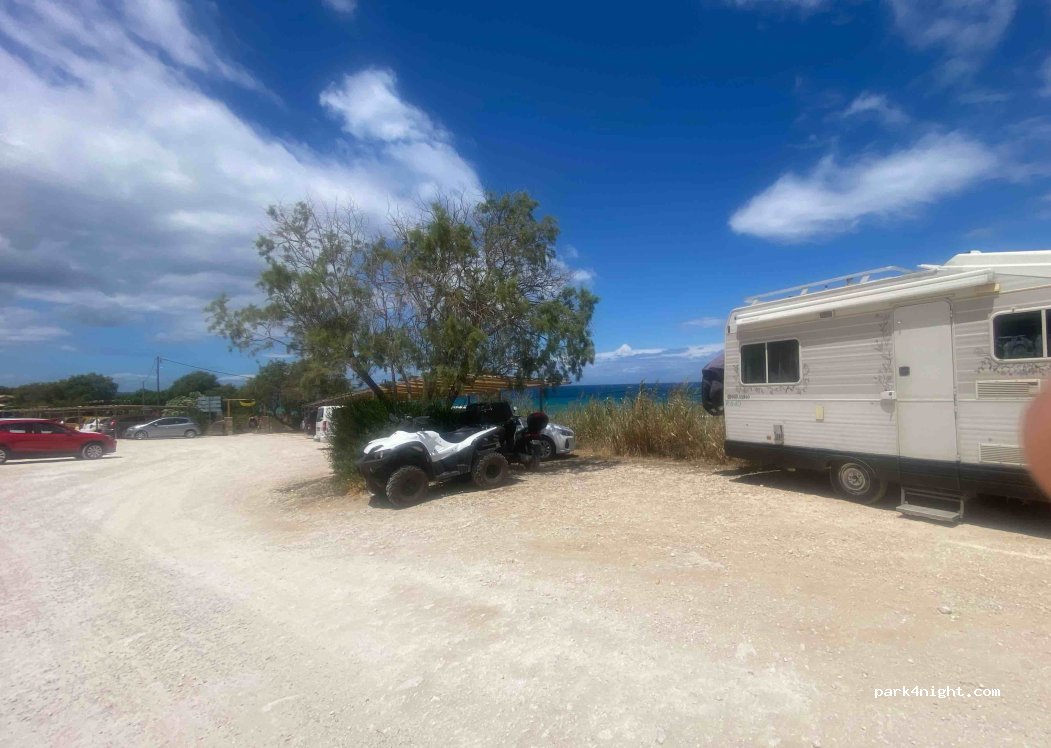 (291 00) Vasilikos - Unnamed Road — foto 3