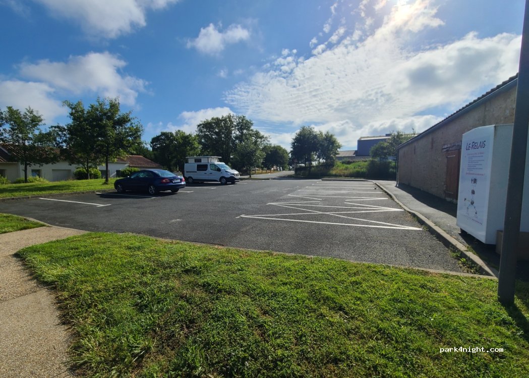 (85150) Sainte-Foy - 81 Rue Maurice Raimbaud — foto 4