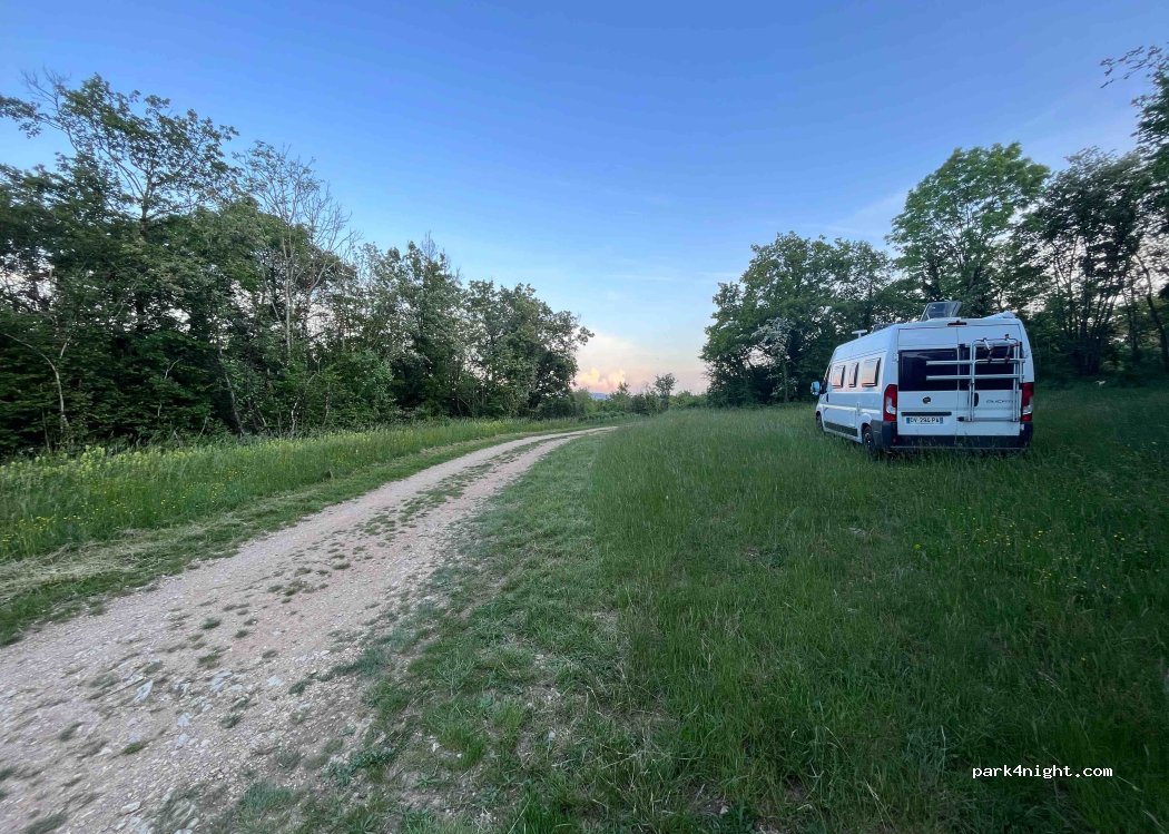 (01270) Coligny - — foto 2