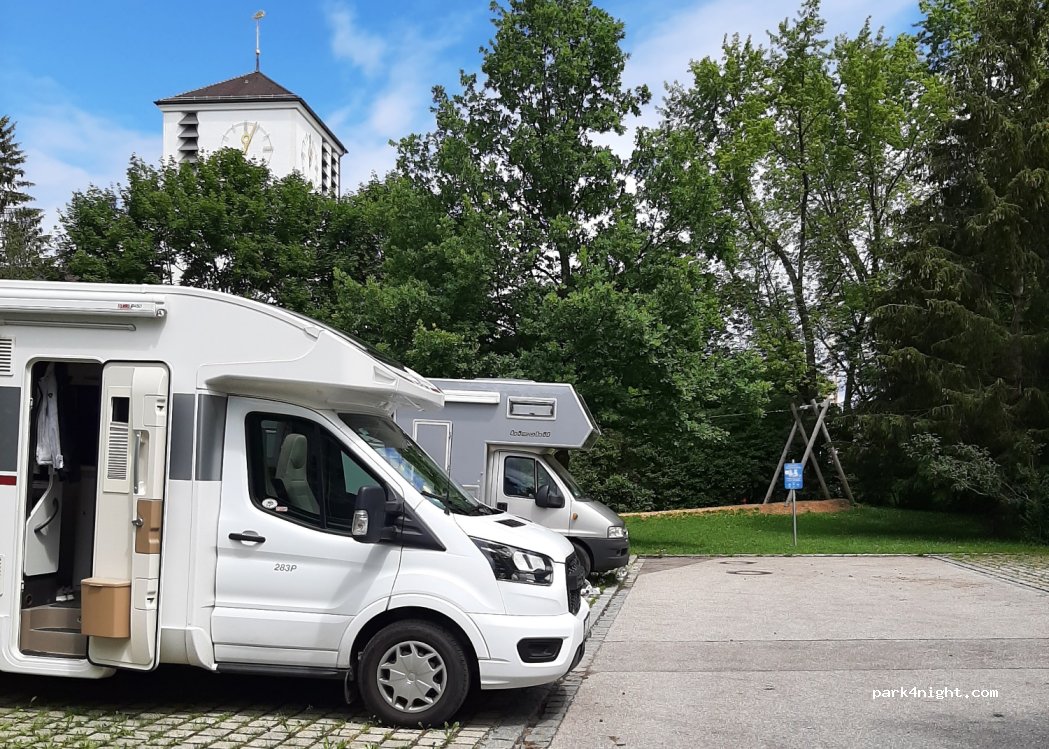 (82049) Pullach im Isartal - Richard-Strauss-Straße — foto