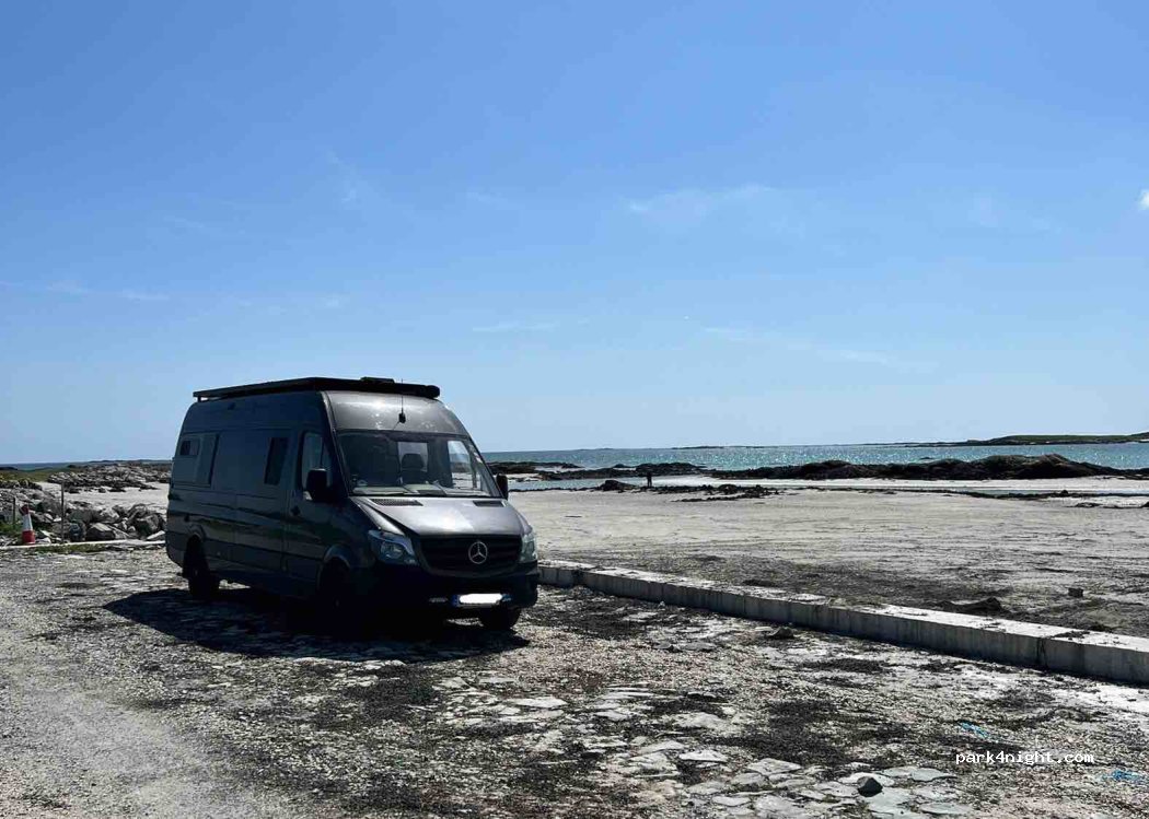 (H71 TY79) Murlach Moorings - Unnamed Road — foto