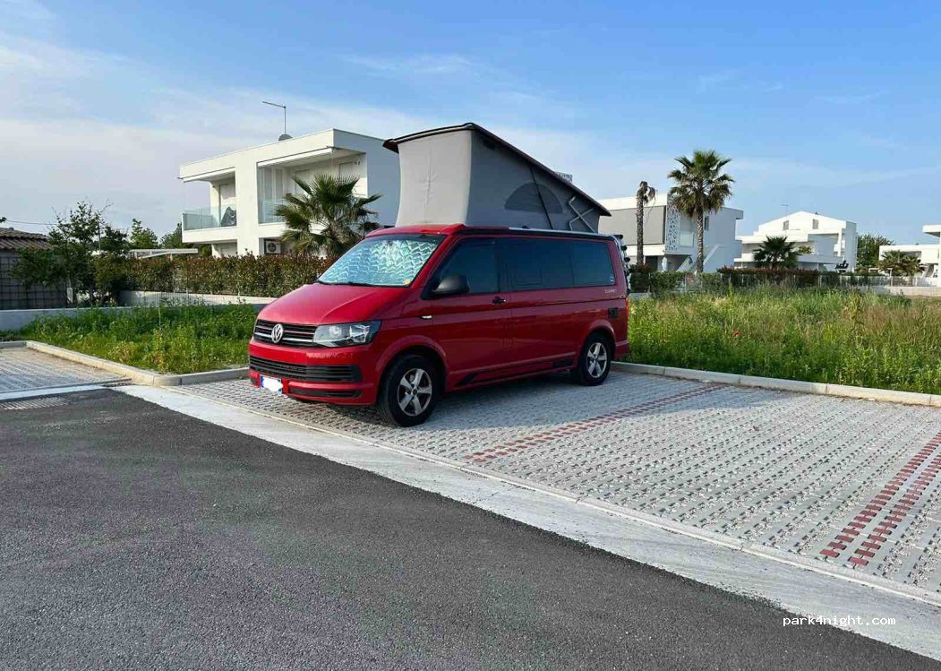 (30016) Lido di Jesolo - 47 Via Nervi Pier Luigi — foto