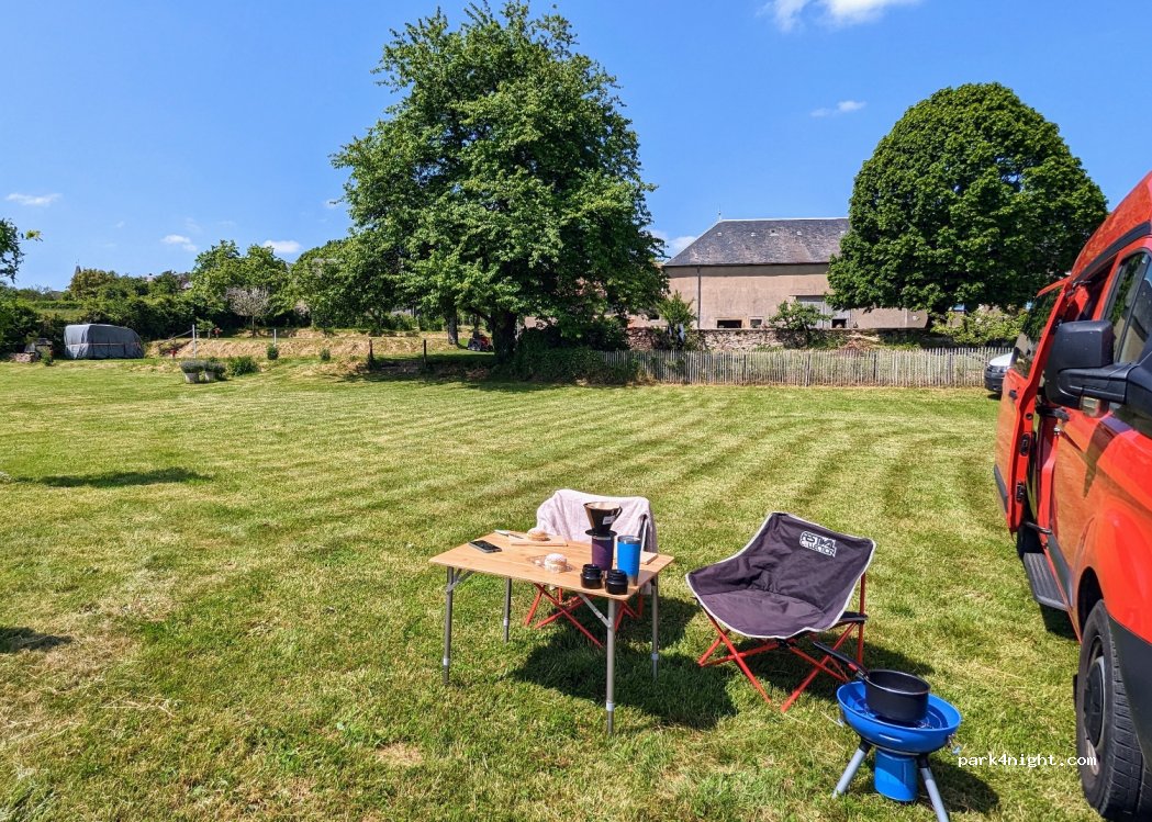 Mini camping, À l'ombre du Château — foto 2