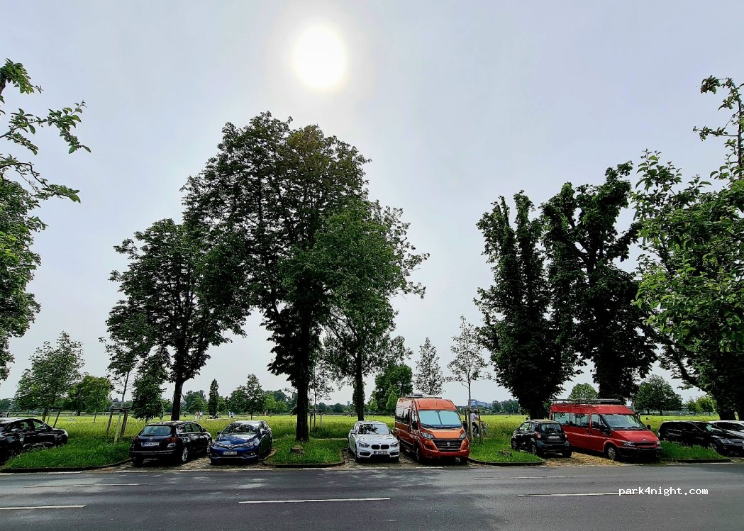 (40474) Düsseldorf - 15a Cecilienallee — foto