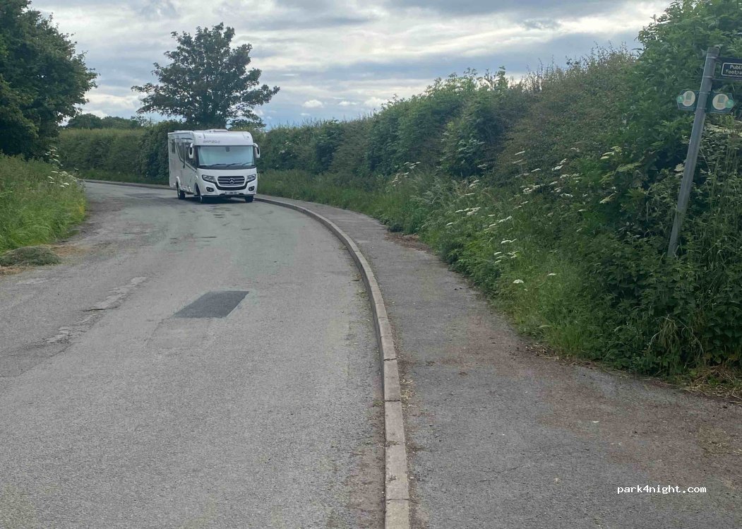 (LN5 0PA) Lincoln - Cliff Road — foto 2