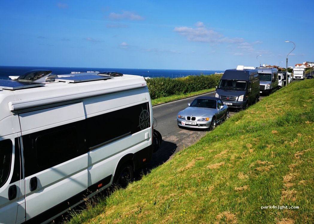 (BN2 5RJ) Brighton and Hove - 10 Roedean Way — foto