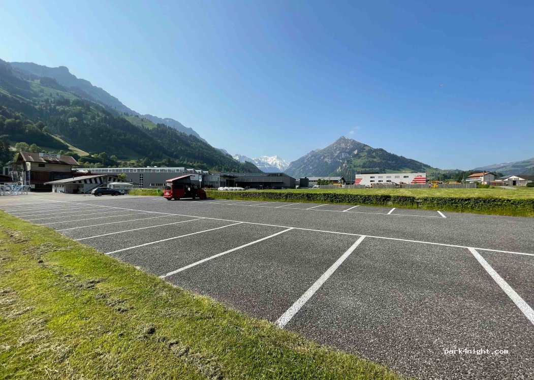 (3714) Frutigen - 2 Mike Schmid-Olympiastrasse — foto