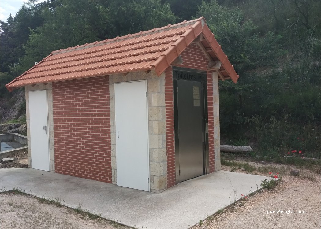 (13710) Fuveau - 5 Avenue du Maréchal Leclerc — foto 2