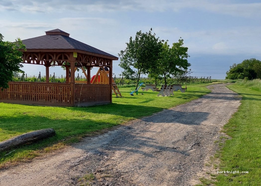 (900 85) Vištuk - Unnamed Road — foto