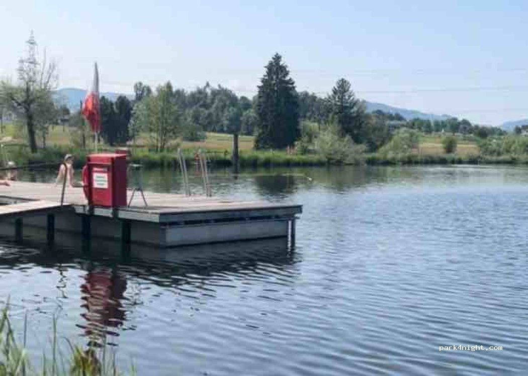 (8608) Bubikon - 51 Rütistrasse — foto