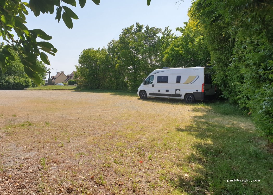 (72240) Tennie - 23 Rue Adolphe Busson — foto
