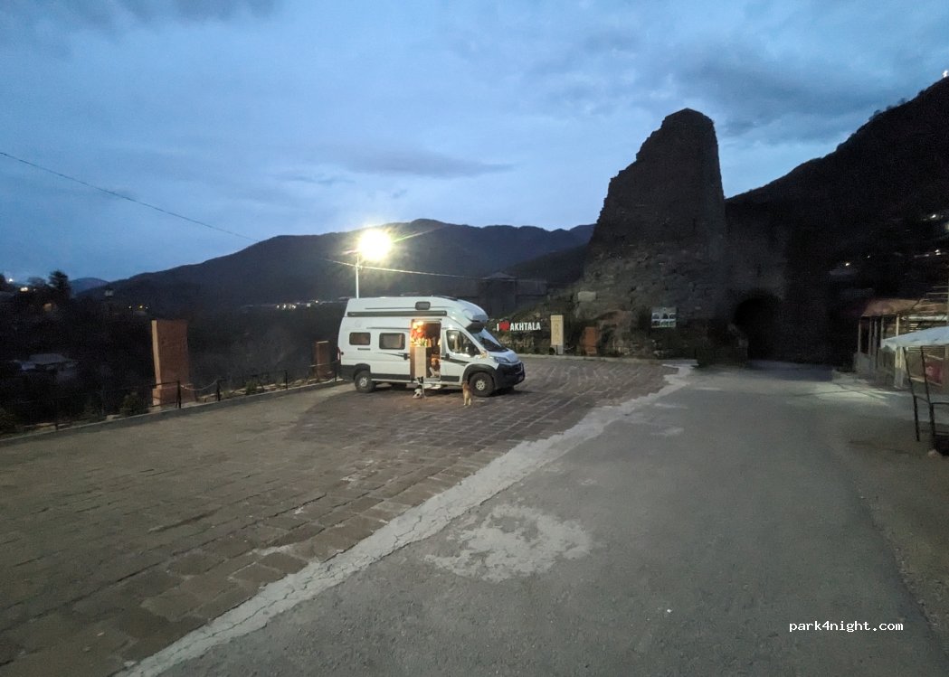 (1710) Akhtala - Unnamed Road — foto 2