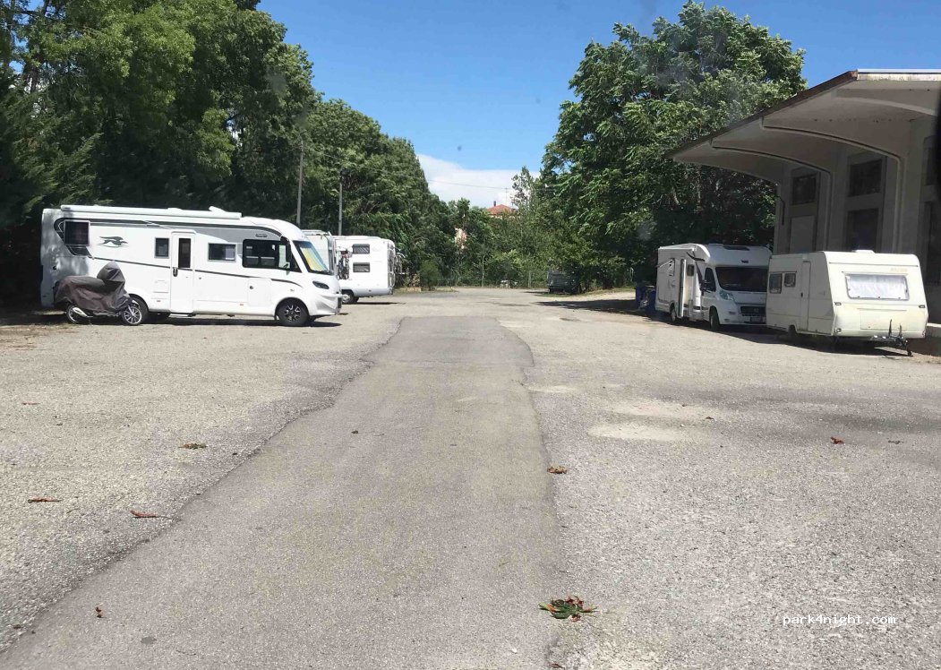 Area Sosta Camper Salsomaggiore Terme — foto 2