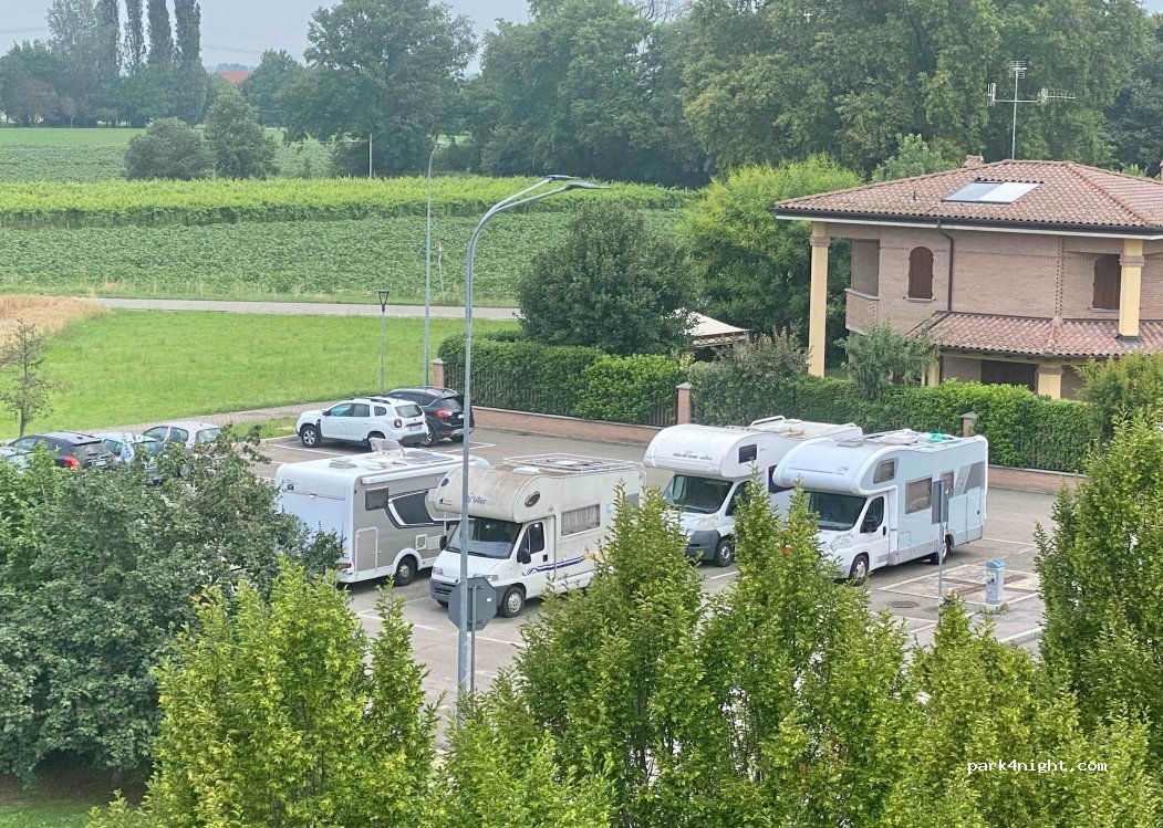 (40012) Calderara di Reno - Via Federico Fellini — foto