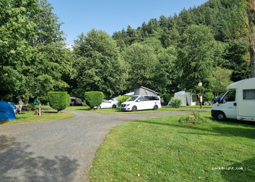 Camping lac Chambon Les Bombes — foto 2