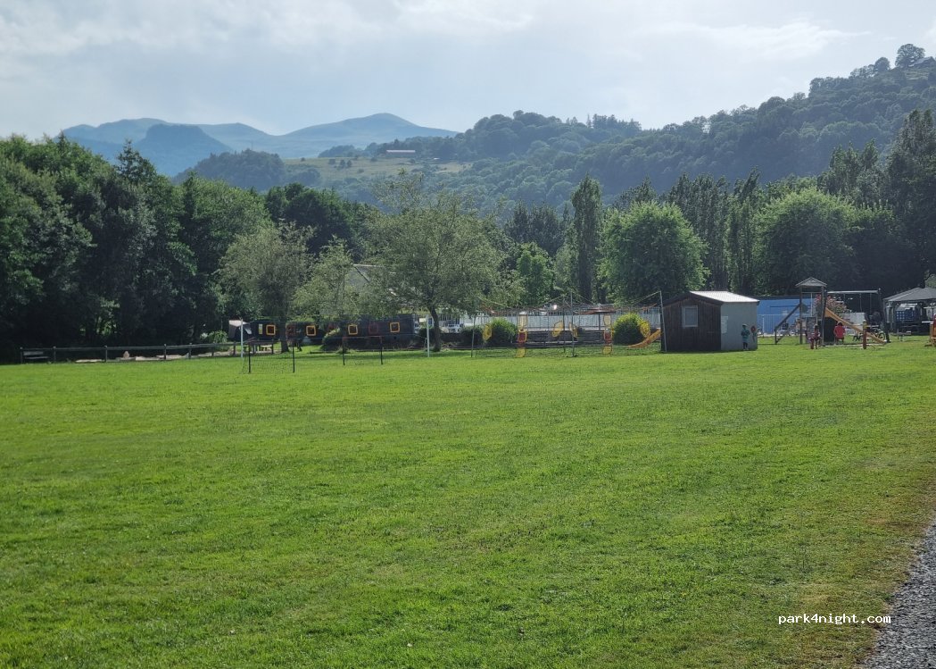 Camping lac Chambon Les Bombes — foto 3