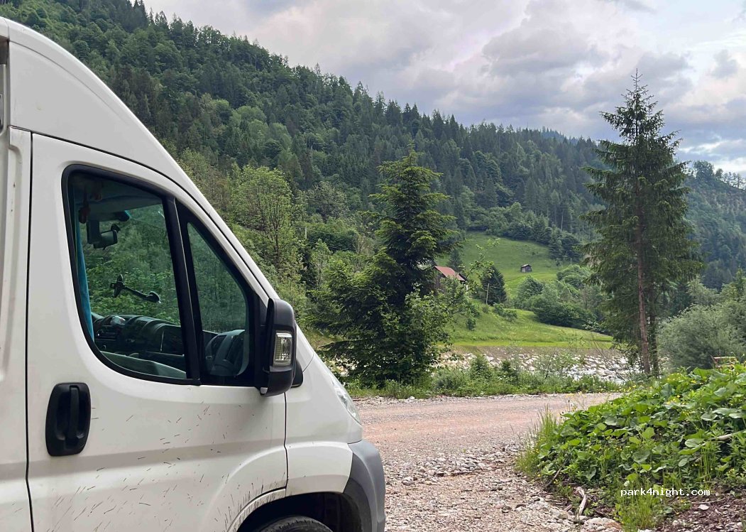 (33020) Forni Avoltri - — foto