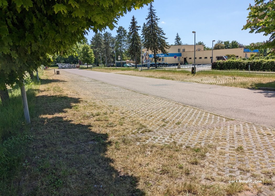 (04523) Pegau - 4 Flur am Stadtbad — foto 3