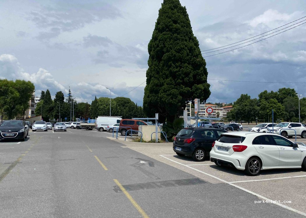 (06800) Cagnes-sur-Mer - 2 Chemin des Petits Plans — foto 4