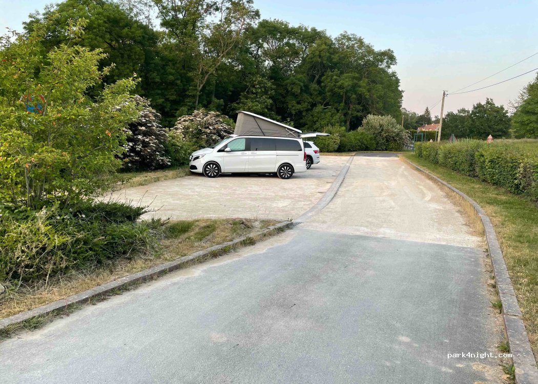 (77144) Montévrain - 6 Allée du Fer À Cheval — foto 2