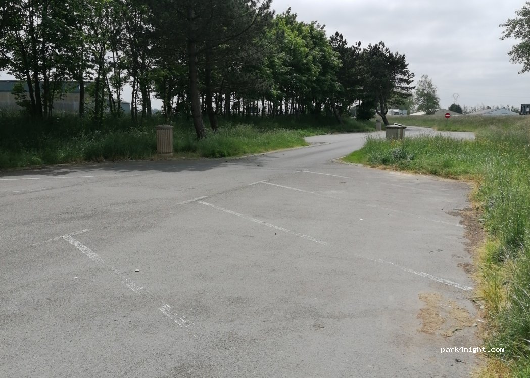 (59630) Cappelle-Brouck - Unnamed Road — foto