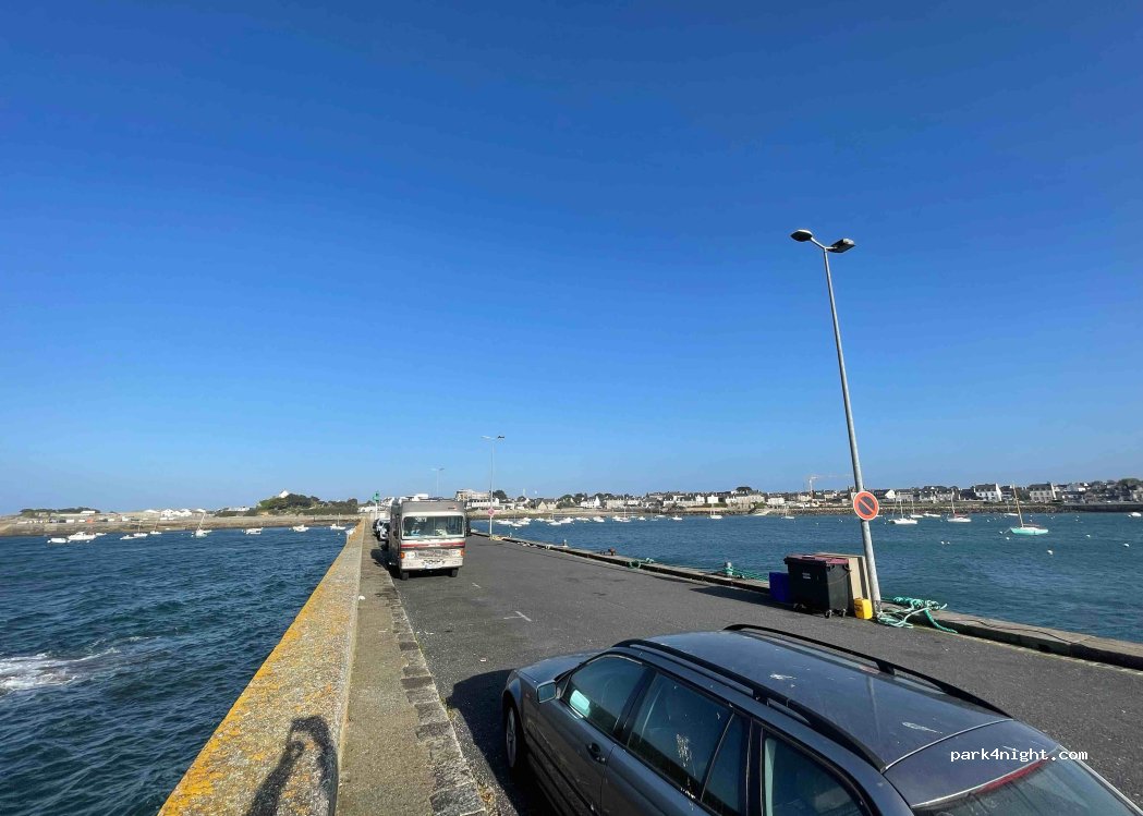 (29680) Roscoff - 6989A Quai Charles de Gaulle — foto