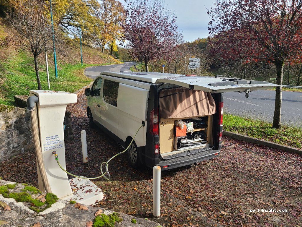 (15150) Laroquebrou - Rue du 11 Juin — foto 3