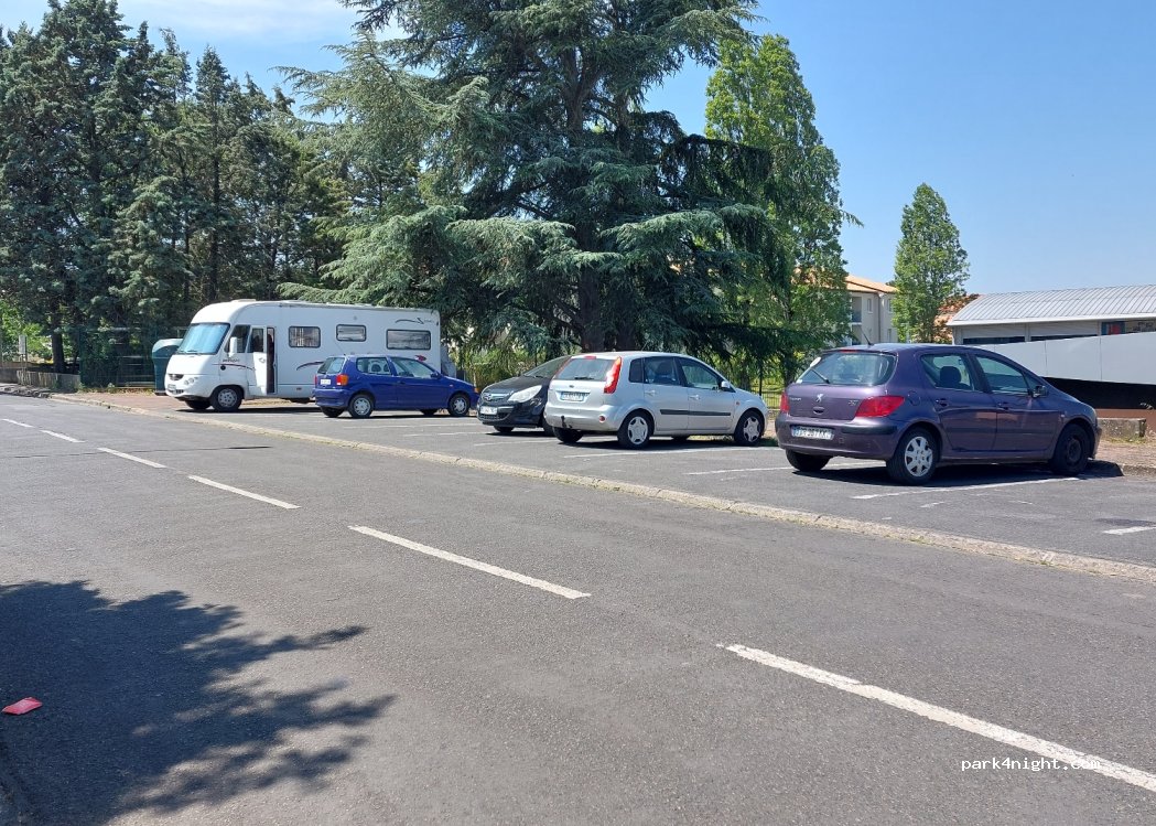 (86000) Poitiers - 279 Rue du Dolmen — foto