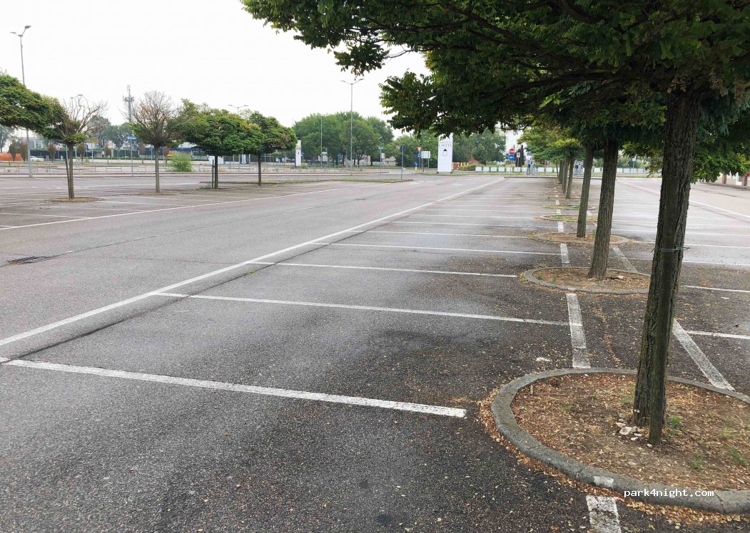 (46031) Bagnolo San Vito - 57 Via Marco Biagi — foto