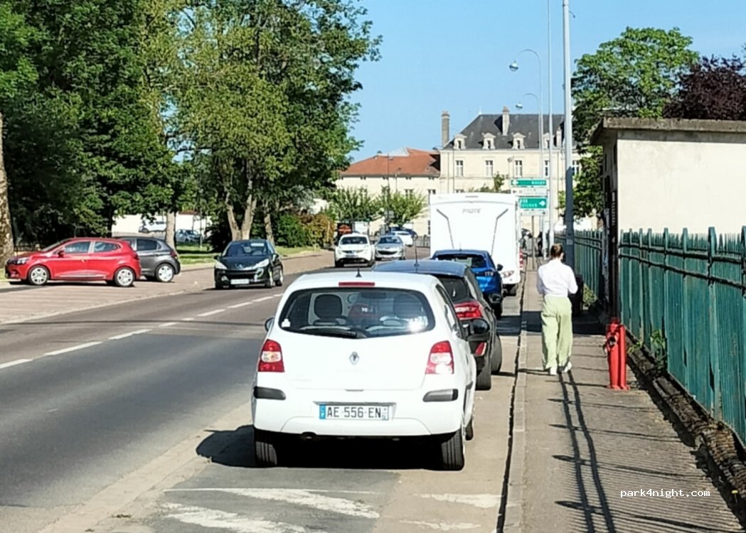 (52100) Saint-Dizier - 10 Rue Jumeret — foto