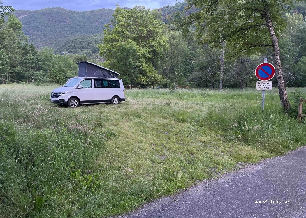 (09110) Savignac-les-Ormeaux - 247 Derrière l'Église — foto