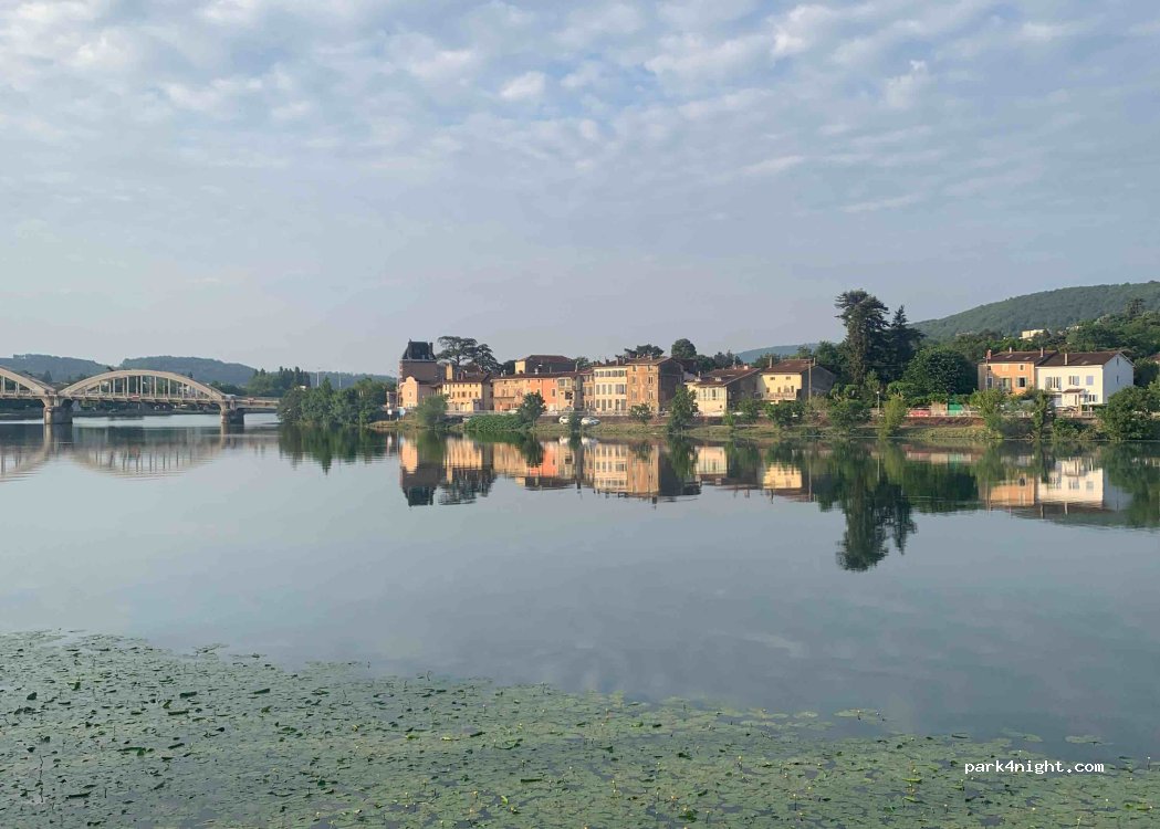 (69250) Neuville-sur-Saône - 8 Quai Armand Barbès — foto