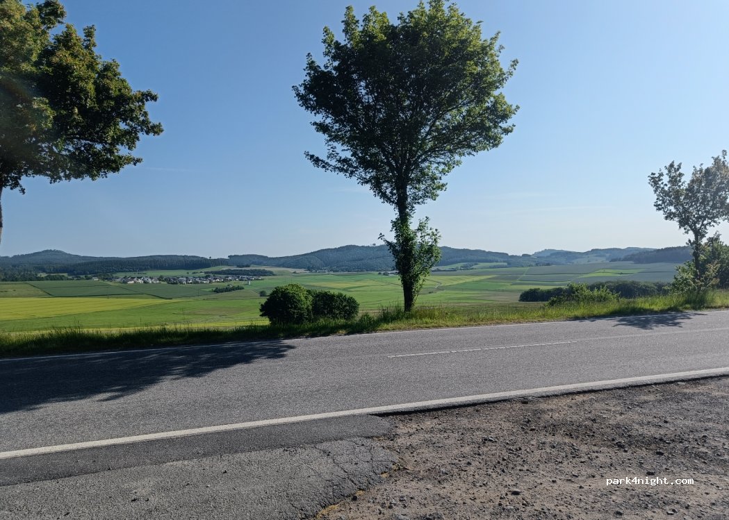 (53520) Nürburg - Unnamed Road — foto