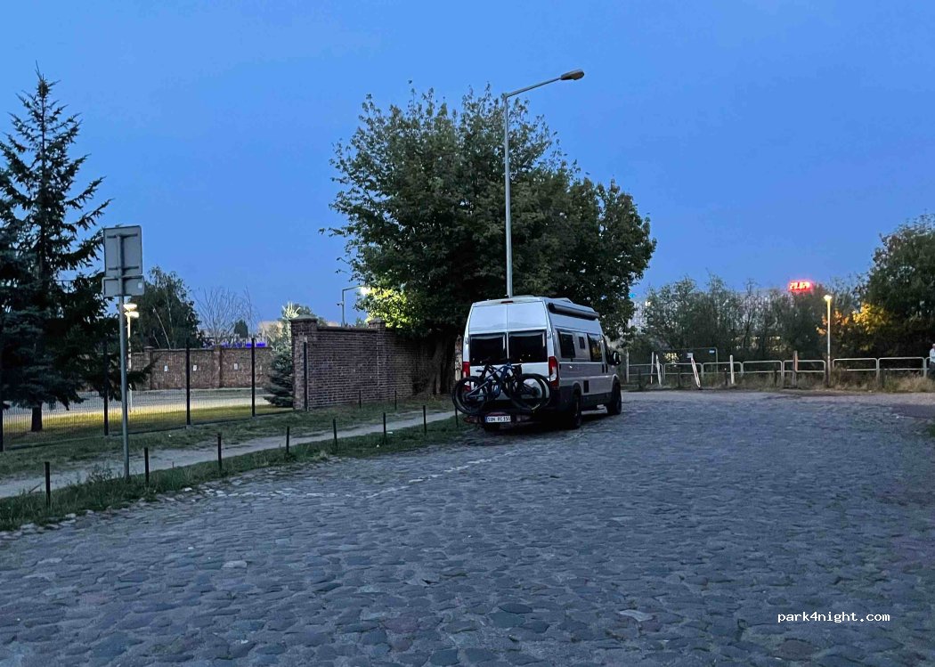 (61-858) Poznań - Grobla — foto 2