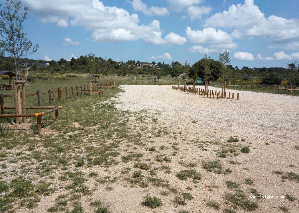 (30000) Nîmes - 1511 Chemin des Terres de Rouvière — foto