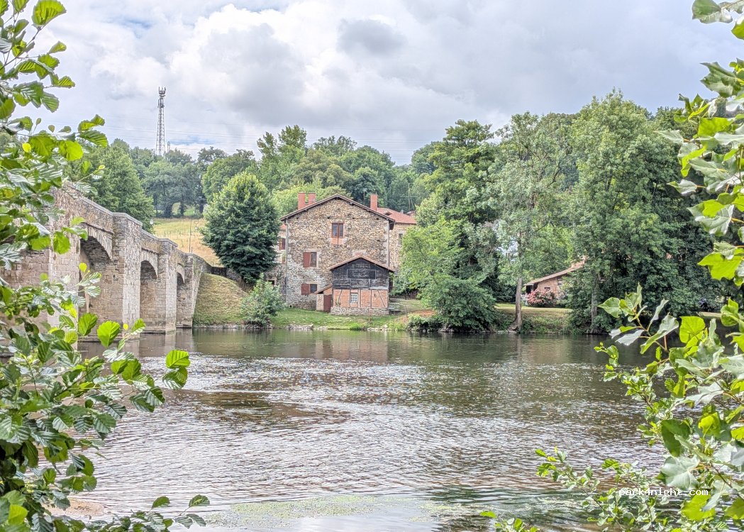 (87200) Saint-Junien - 2 Quai des Mégisseries — foto 2