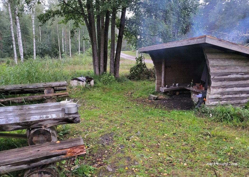 (647 51) Åker - — foto